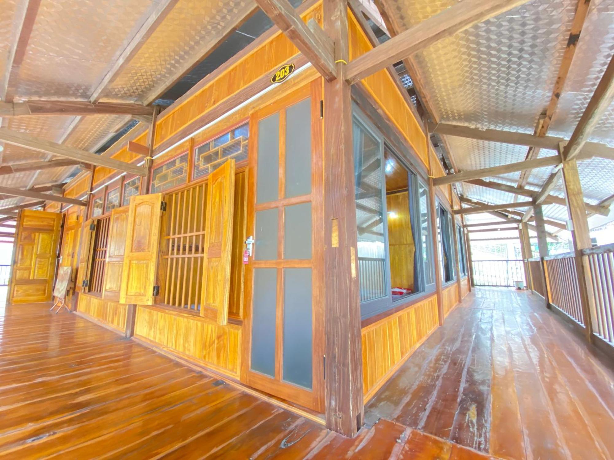 Duy Tuyen Ba Be Homestay Free Bbq Bac Kan Exterior foto
