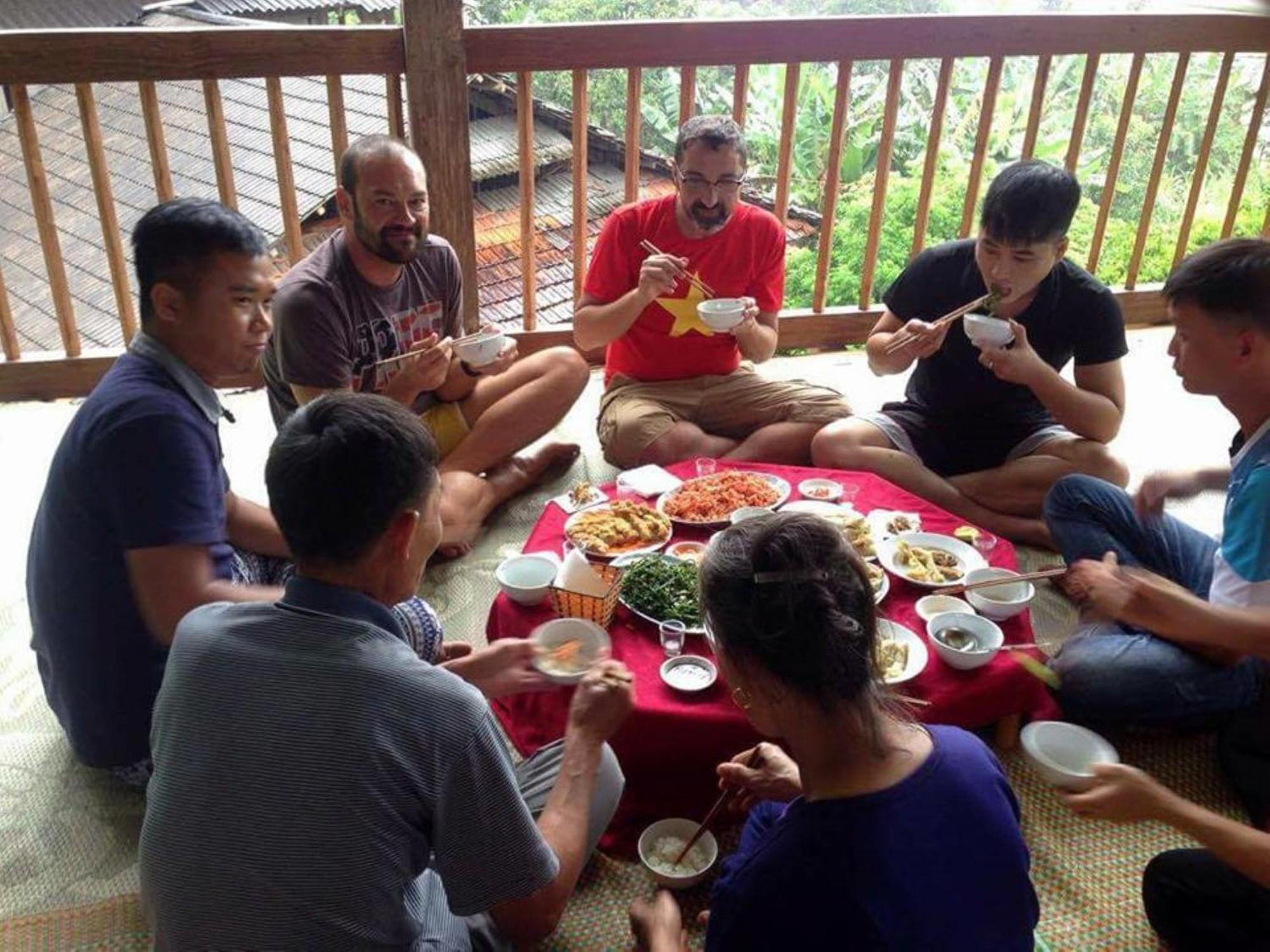 Duy Tuyen Ba Be Homestay Free Bbq Bac Kan Exterior foto