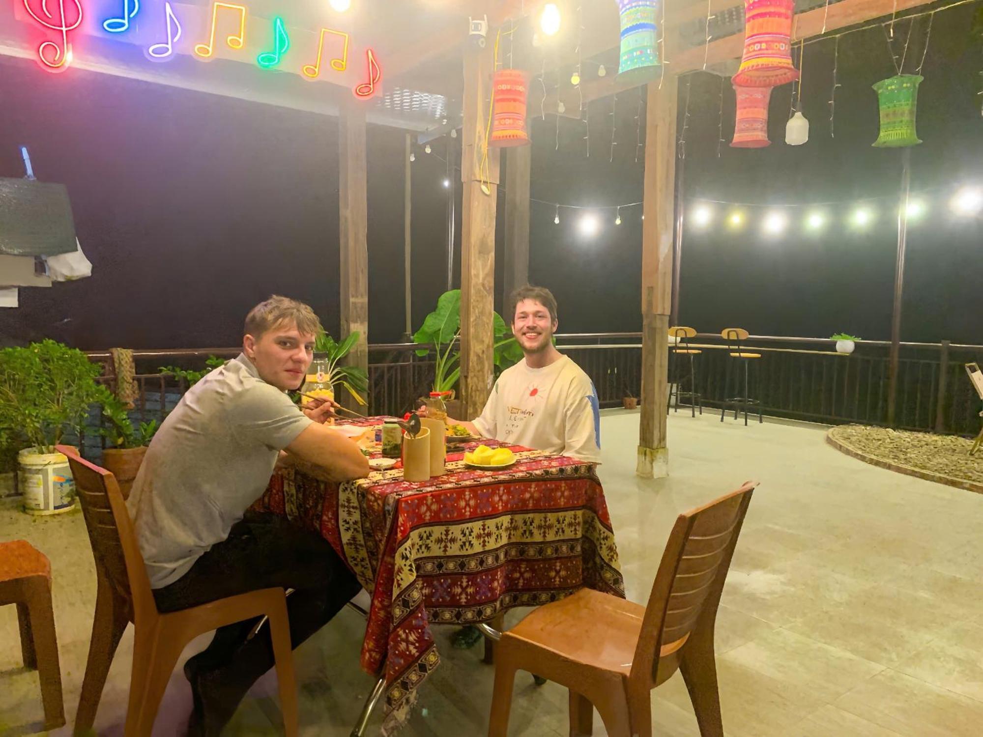 Duy Tuyen Ba Be Homestay Free Bbq Bac Kan Exterior foto